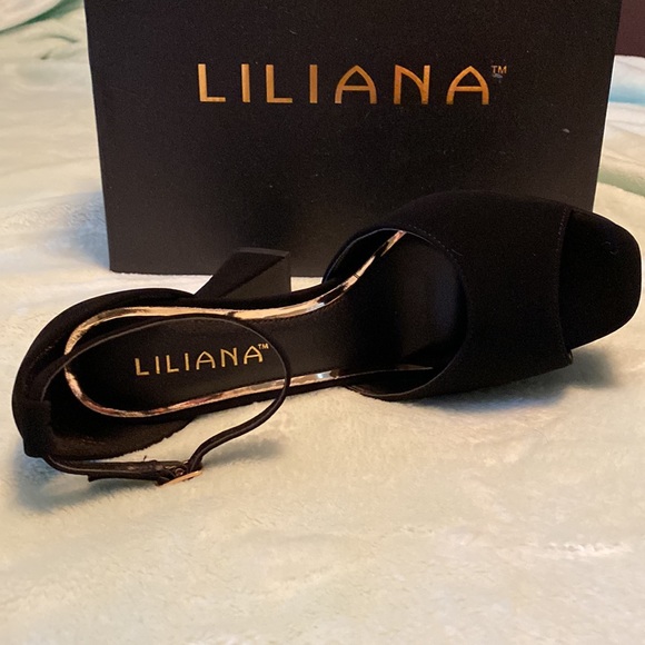 Liliana brand. Platform High heel size 9 black - Picture 8 of 9